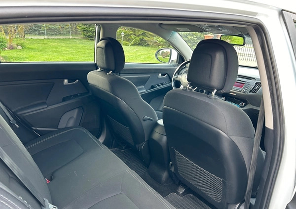 Kia Sportage cena 38600 przebieg: 214020, rok produkcji 2012 z Żmigród małe 121